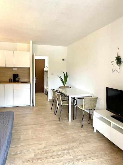 Joli Studio Cosy De 31 M2 Bord De Mer Acces Pmr 4Personnes Ла-Сьота Экстерьер фото